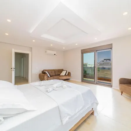 Luxury With Private Pool Close To Lara Beach Villa Antalya