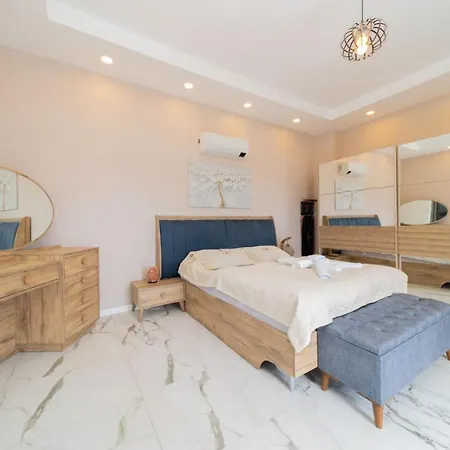 Luxury With Private Pool Close To Lara Beach Antalya